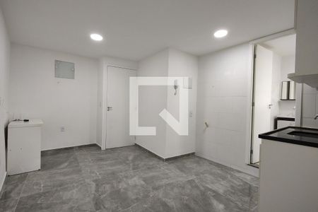 Sala/Cozinha de apartamento para alugar com 1 quarto, 75m² em Anil, Rio de Janeiro