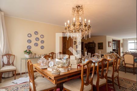 Sala de apartamento à venda com 3 quartos, 252m² em Morro dos Ingleses, São Paulo