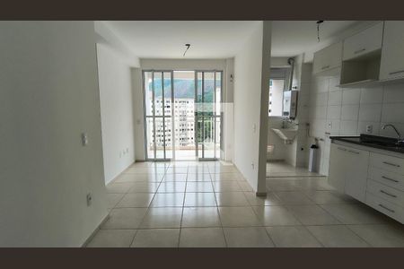 Sala de apartamento para alugar com 3 quartos, 55m² em Barra da Tijuca, Rio de Janeiro