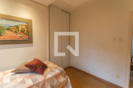 Quarto 1 de apartamento para alugar com 3 quartos, 105m² em Cruzeiro, Belo Horizonte
