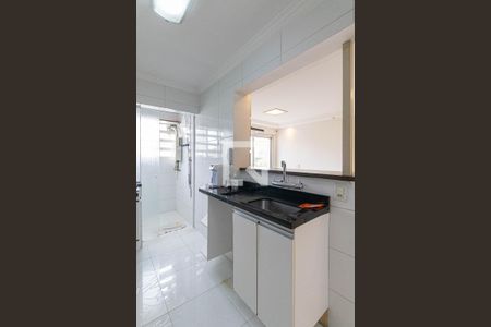 Sala/Cozinha/Área de Serviço  de apartamento para alugar com 3 quartos, 66m² em Vila Santana, São Paulo