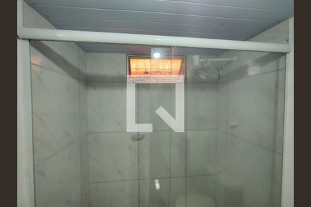 Banheiro de kitnet/studio para alugar com 1 quarto, 18m² em Jardim Cidade de Florianopolis, São José