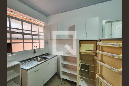 Cozinha de kitnet/studio para alugar com 1 quarto, 18m² em Jardim Cidade de Florianopolis, São José