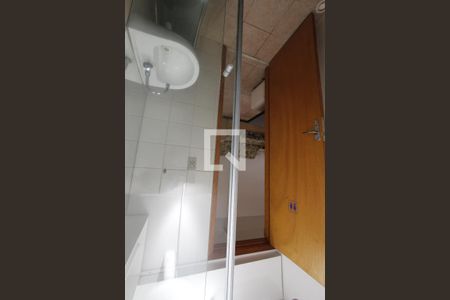 Banheiro Social de apartamento para alugar com 2 quartos, 76m² em Estoril, Belo Horizonte