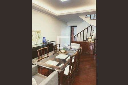 Casa à venda com 3 quartos, 220m² em Jardim da Gloria, São Paulo