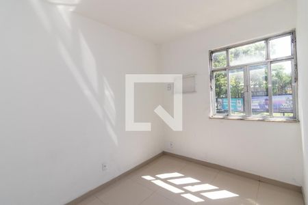 Quarto 2 de apartamento para alugar com 2 quartos, 47m² em Padre Miguel, Rio de Janeiro
