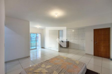 Sala de apartamento para alugar com 2 quartos, 80m² em Guilhermina, Praia Grande