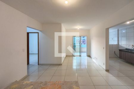 Sala de apartamento para alugar com 2 quartos, 80m² em Guilhermina, Praia Grande