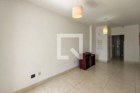 Sala  de apartamento para alugar com 2 quartos, 80m² em Guilhermina, Praia Grande