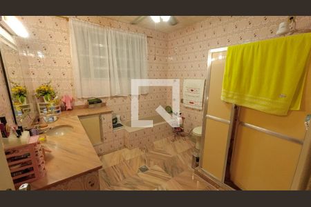 Casa à venda com 200m², 5 quartos e 2 vagasBanheiro da Suíte
