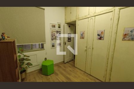 Casa à venda com 200m², 5 quartos e 2 vagasEscritório