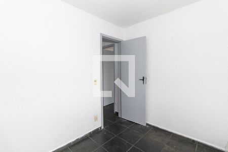 Quarto 2 de apartamento para alugar com 2 quartos, 55m² em Realengo, Rio de Janeiro