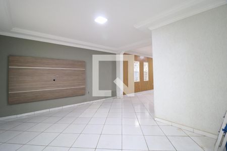Sala de casa para alugar com 4 quartos, 300m² em Patrimônio, Uberlândia