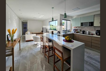 Sala/Cozinha de apartamento à venda com 2 quartos, 160m² em Vila Eldizia, Santo André