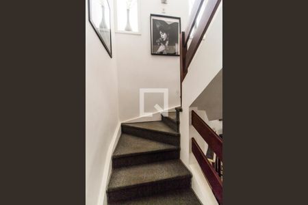 Escada de apartamento à venda com 2 quartos, 315m² em Alphaville, Santana de Parnaíba