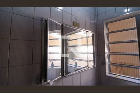 Banheiro de casa à venda com 1 quarto, 120m² em Jardim Guairaca, São Paulo