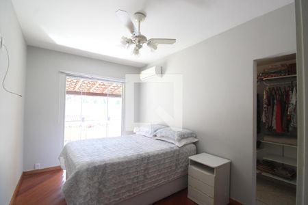 Quarto 1 de casa de condomínio à venda com 3 quartos, 360m² em Taquara, Rio de Janeiro