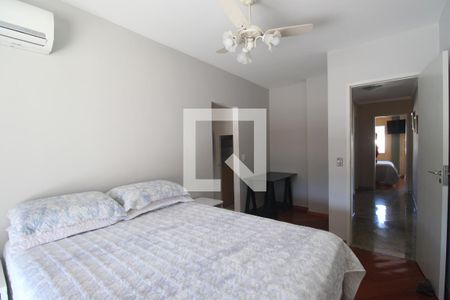 Quarto 1 de casa de condomínio à venda com 3 quartos, 360m² em Taquara, Rio de Janeiro