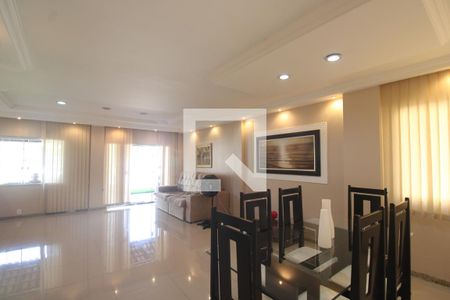 Sala de casa de condomínio à venda com 3 quartos, 360m² em Taquara, Rio de Janeiro