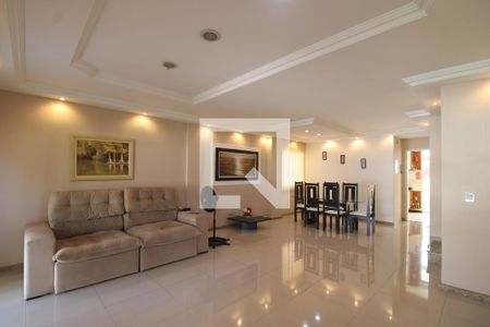 Sala de casa de condomínio à venda com 3 quartos, 360m² em Taquara, Rio de Janeiro