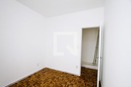 Quarto 1 de apartamento para alugar com 3 quartos, 67m² em João Pinheiro, Belo Horizonte