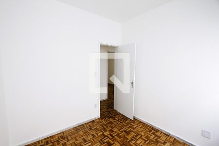 Quarto 1 de apartamento para alugar com 3 quartos, 67m² em João Pinheiro, Belo Horizonte