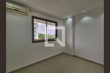 Quarto  de apartamento para alugar com 3 quartos, 92m² em Recreio dos Bandeirantes, Rio de Janeiro