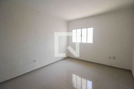 Quarto de casa para alugar com 2 quartos, 110m² em Jardim Guairaca, São Paulo