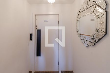 Entrada de apartamento à venda com 3 quartos, 200m² em Indianópolis, São Paulo