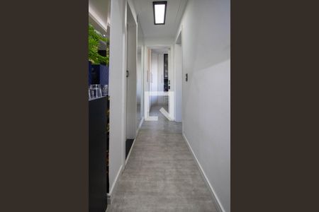 Corredor  de apartamento à venda com 1 quarto, 56m² em Jardim Umarizal, São Paulo