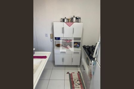 Quarto de apartamento para alugar com 2 quartos, 47m² em Serra Dourada, Vespasiano