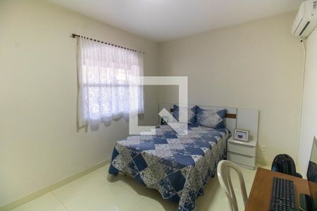 Quarto 1 de casa à venda com 3 quartos, 250m² em Piratininga, Niterói