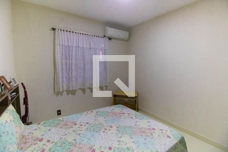 Quarto 2 de casa à venda com 3 quartos, 250m² em Piratininga, Niterói