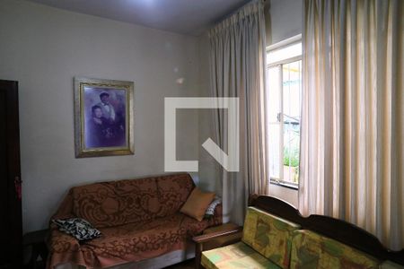 Sala de casa à venda com 4 quartos, 40m² em Sagrada Família, Belo Horizonte