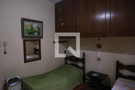 Quarto de casa à venda com 4 quartos, 40m² em Sagrada Família, Belo Horizonte