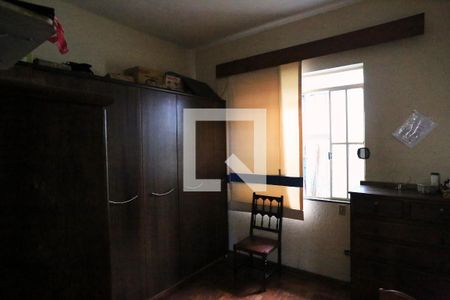 Quarto 2 de casa à venda com 4 quartos, 40m² em Sagrada Família, Belo Horizonte