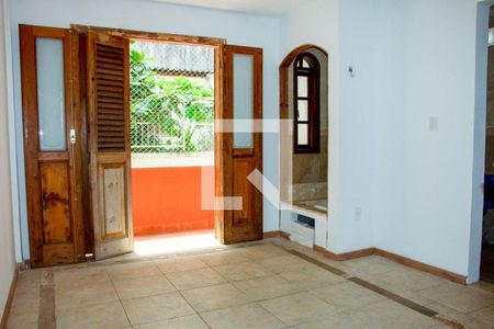 Casa à venda com 4 quartos, 225m² em Ingá, Niterói