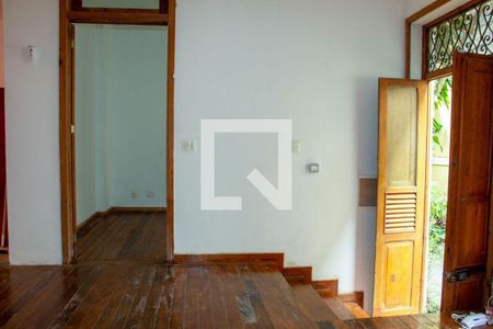 Casa à venda com 4 quartos, 225m² em Ingá, Niterói