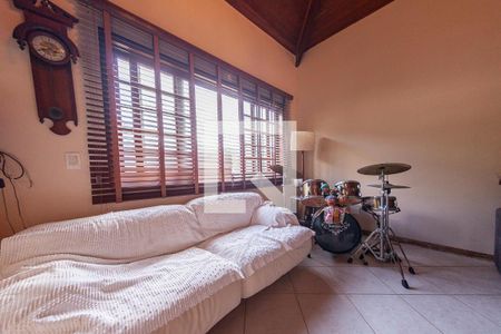 Casa à venda com 3 quartos, 290m² em Itaipu, Niterói