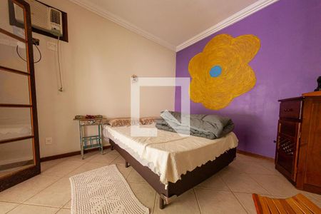 Casa à venda com 3 quartos, 290m² em Itaipu, Niterói