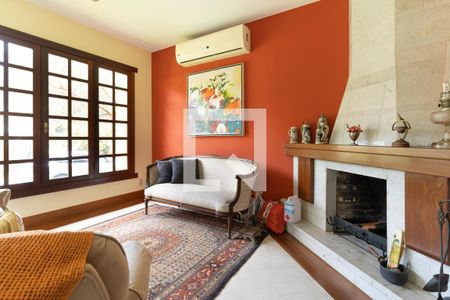 Casa à venda com 4 quartos, 365m² em Piratininga, Niterói