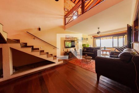 Casa à venda com 4 quartos, 220m² em Itaipu, Niterói