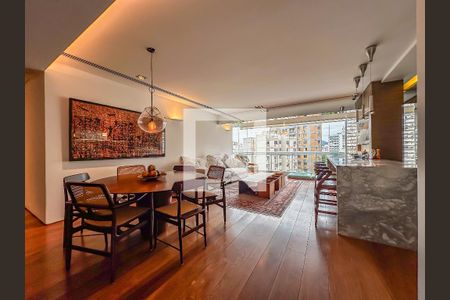 Apartamento à venda com 3 quartos, 245m² em Laranjeiras, Rio de Janeiro