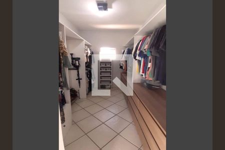 Casa à venda com 5 quartos, 228m² em Badu, Niterói