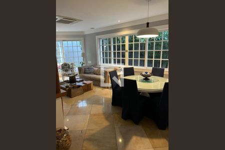 Casa à venda com 5 quartos, 980m² em Barra da Tijuca, Rio de Janeiro