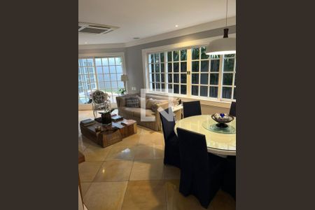 Casa à venda com 5 quartos, 980m² em Barra da Tijuca, Rio de Janeiro