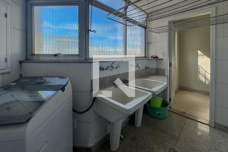 Apartamento para alugar com 4 quartos, 340m² em Gutierrez, Belo Horizonte