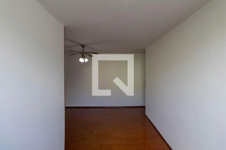Sala de apartamento para alugar com 3 quartos, 67m² em Conjunto Habitacional A. E. Carvalho, São Paulo
