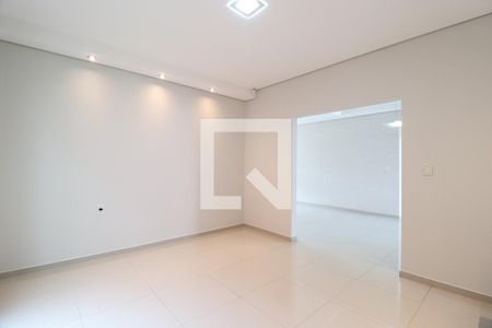 Sala de TV de casa para alugar com 3 quartos, 200m² em Santa Mônica, Uberlândia