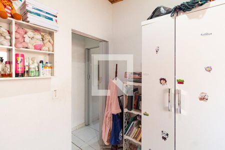 Quarto de casa para alugar com 2 quartos, 70m² em Vila Silviania, Carapicuíba